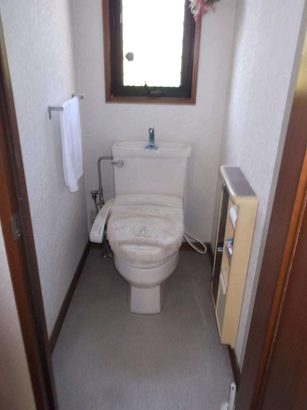 Toilet. Indoor (September 2013) Shooting