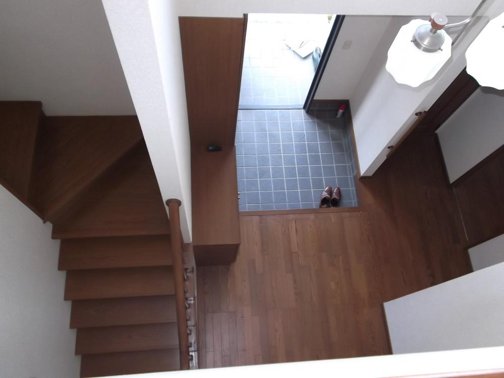 Entrance. Indoor (September 2013) Shooting