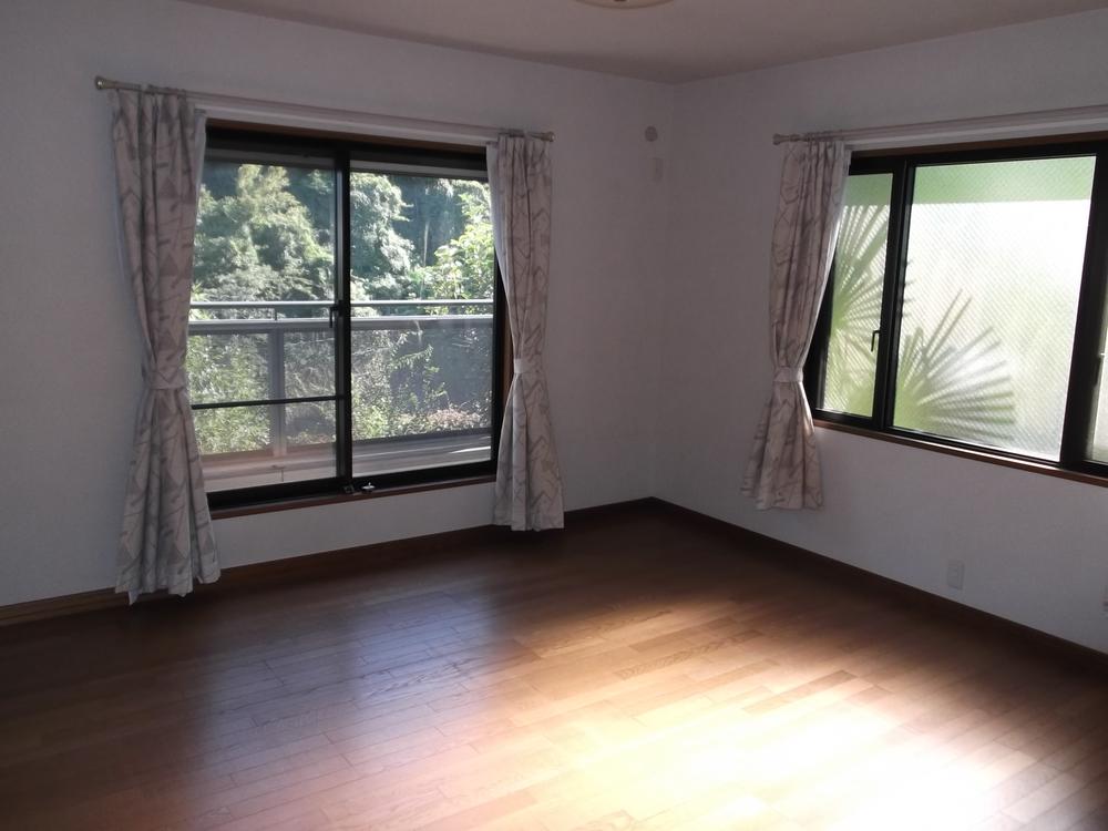 Non-living room. Indoor (September 2013) Shooting