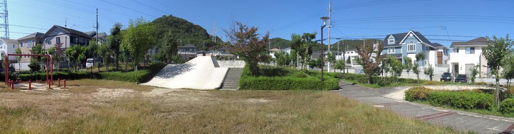 park. 300m until Hananoki park