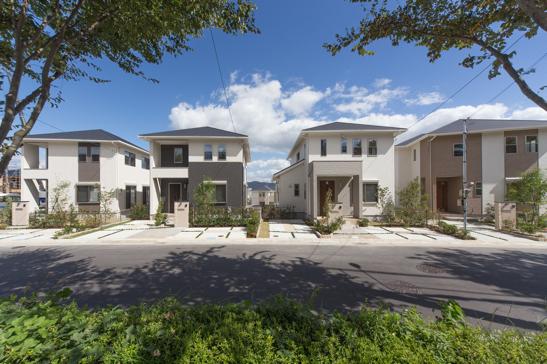 Local appearance photo. 5-chome of the hill, which is expected as the future of the new districts. City block of view that combines an open feeling of tranquility, Good is a city of hills per yang sky spreads.