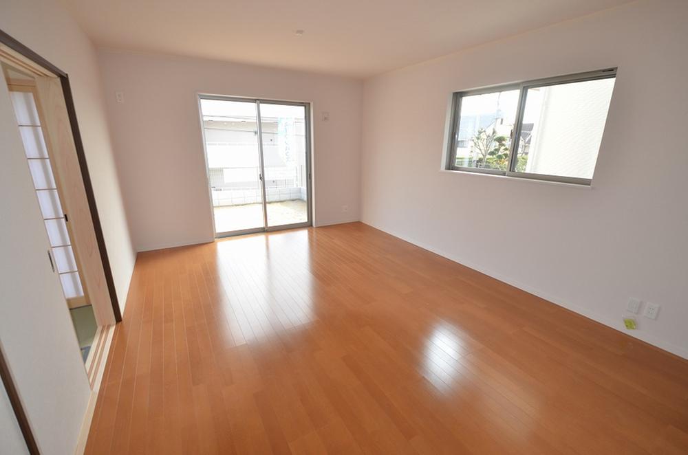 Living. 2 Gochi living photo