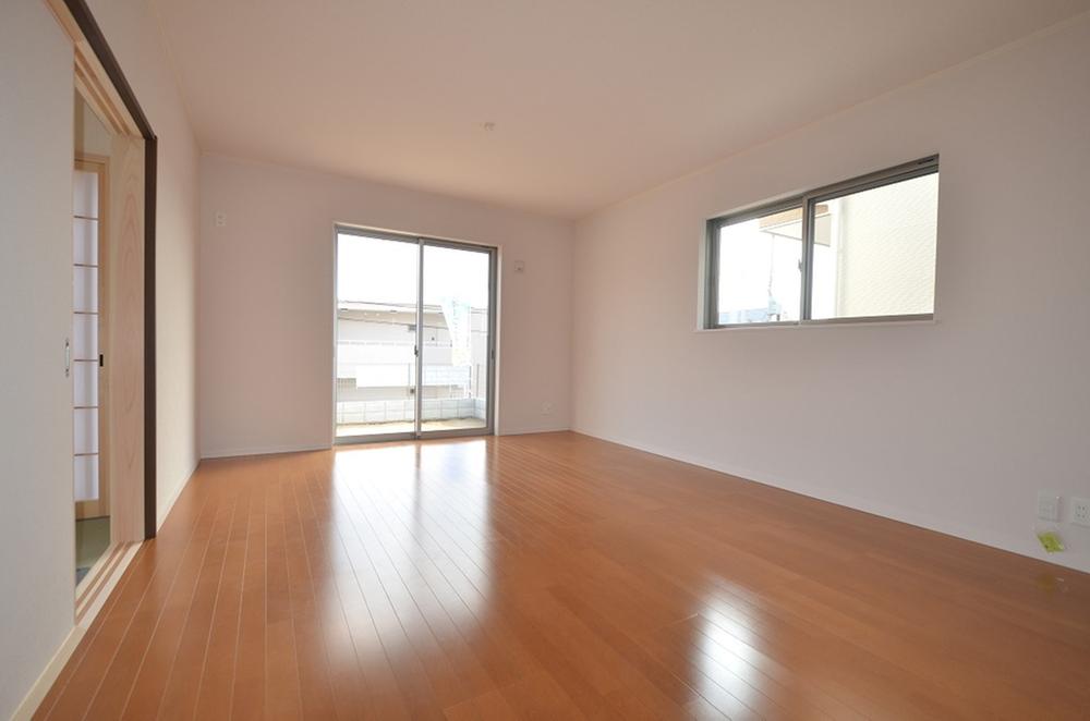 Living. 2 Gochi living photo