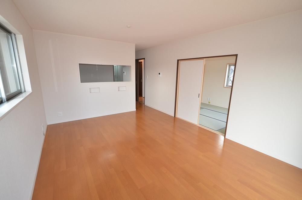 Living. 2 Gochi living photo