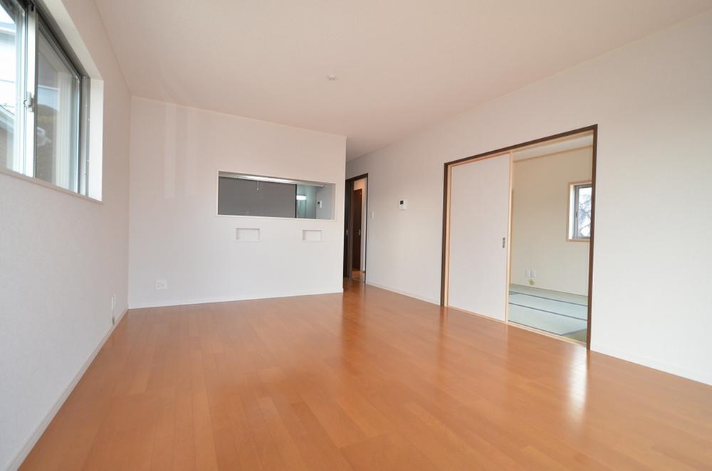 Living. 2 Gochi living photo