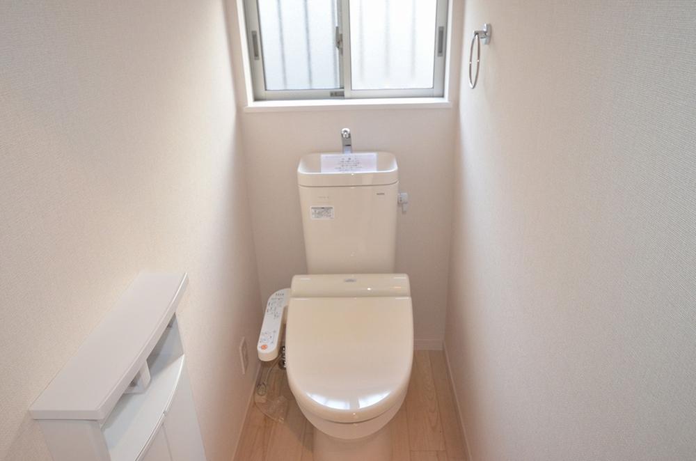 Toilet. No. 2 destination toilet photo