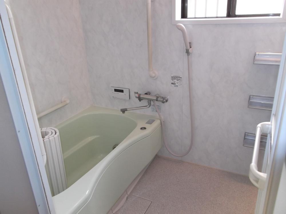 Bathroom. Indoor (11 May 2013) Shooting