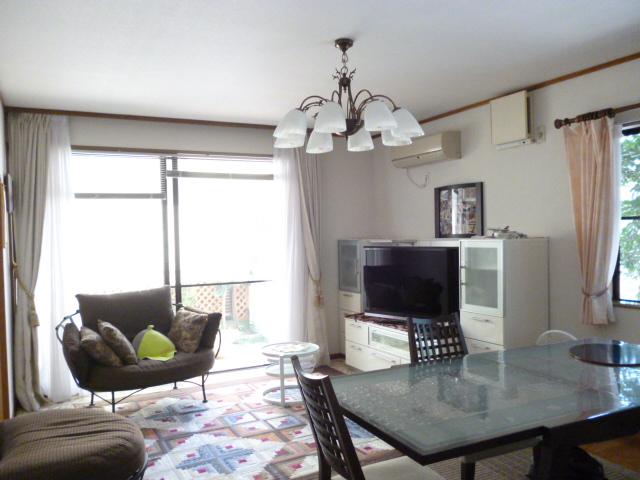 Living. LD about 11.5 Pledge