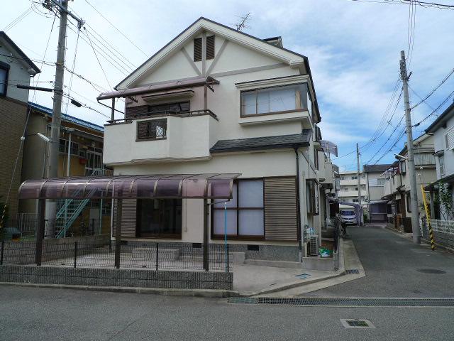 Local photos, including front road. Local (August 2013) Shooting