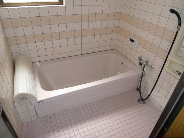 Bathroom. Room (August 2013) Shooting