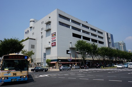 Supermarket. Seijo Ishii asteroidenone Kawanishi store up to (super) 1005m