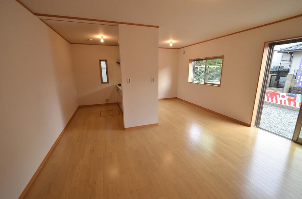 Living. Living Pictures