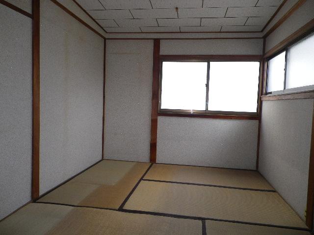 Non-living room. Indoor (February 2013) Shooting