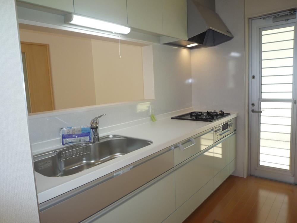 Kitchen. Local (June 2013) Shooting