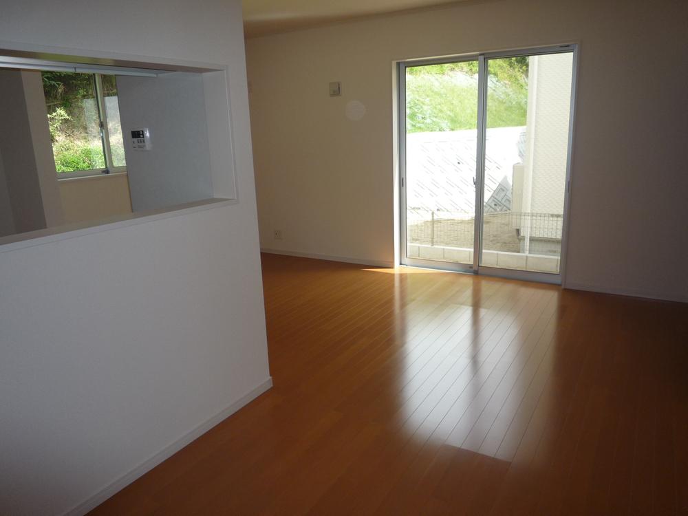 Living. Local (June 2013) Shooting