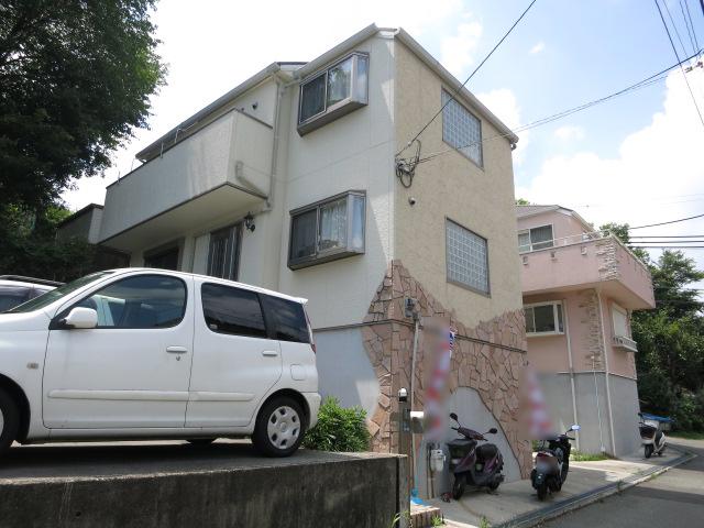 Local appearance photo. Property appearance (from the southeast side)