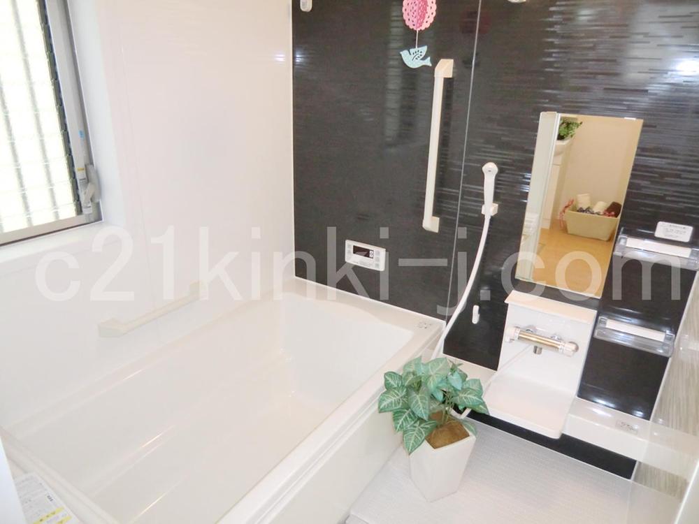 Same specifications photo (bathroom). Same specifications photo (bathroom) Bathroom heating dryer! Warm bath!