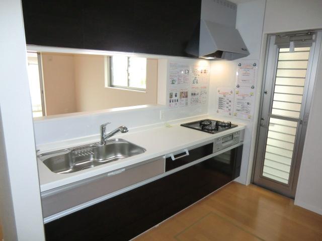 Kitchen. Local photo (kitchen) Water purifier visceral hand shower! Quiet sink!