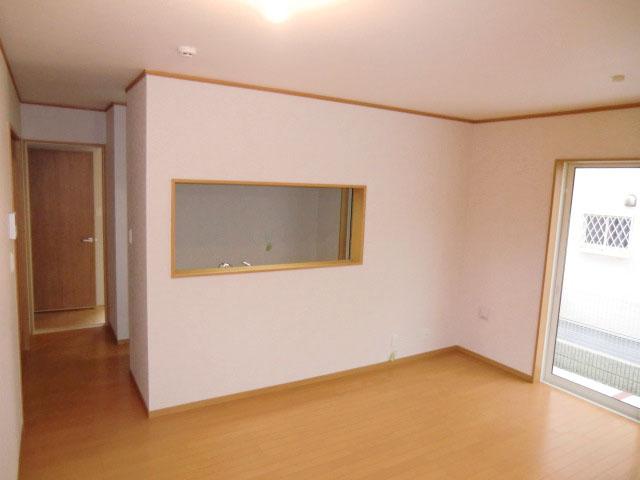 Same specifications photos (living). Same specifications photos (living) Bright living room sun by inserting on the south-facing!