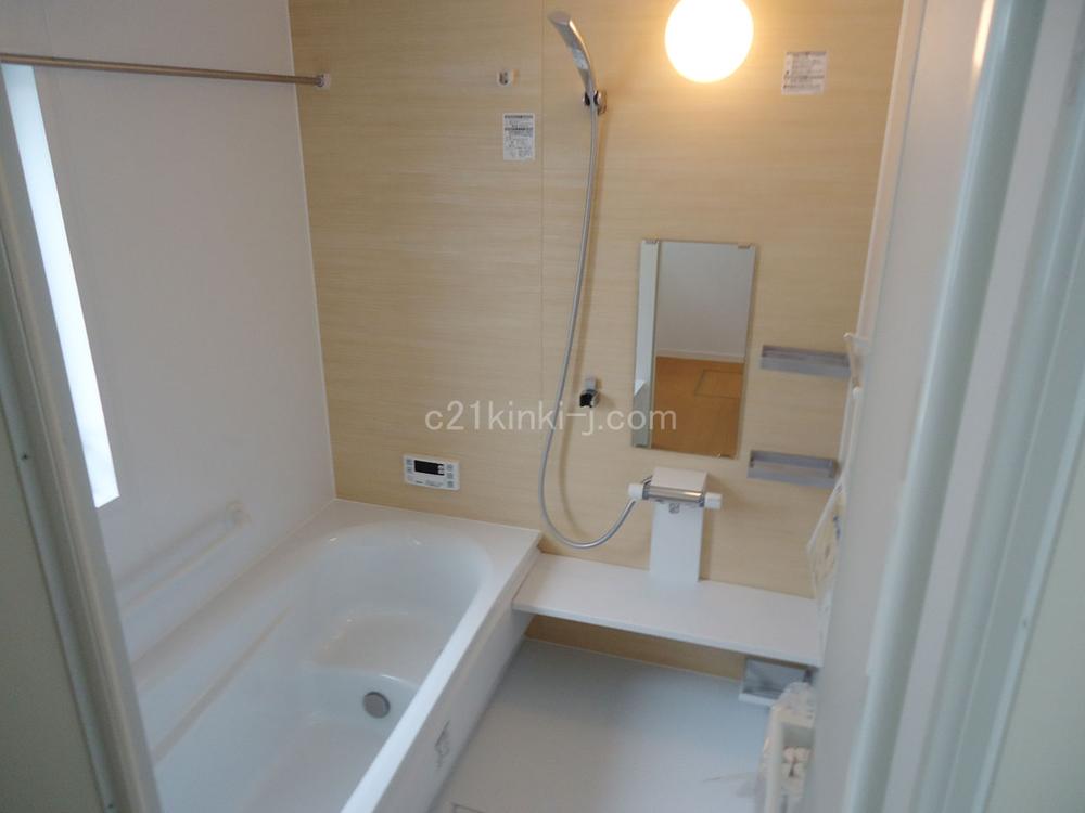 Bathroom. Local photo (No. 1 place bathroom) Bathroom with bathroom heating dryer! 