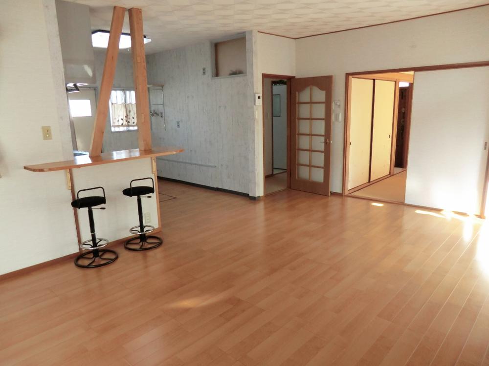 Living. Sunny living