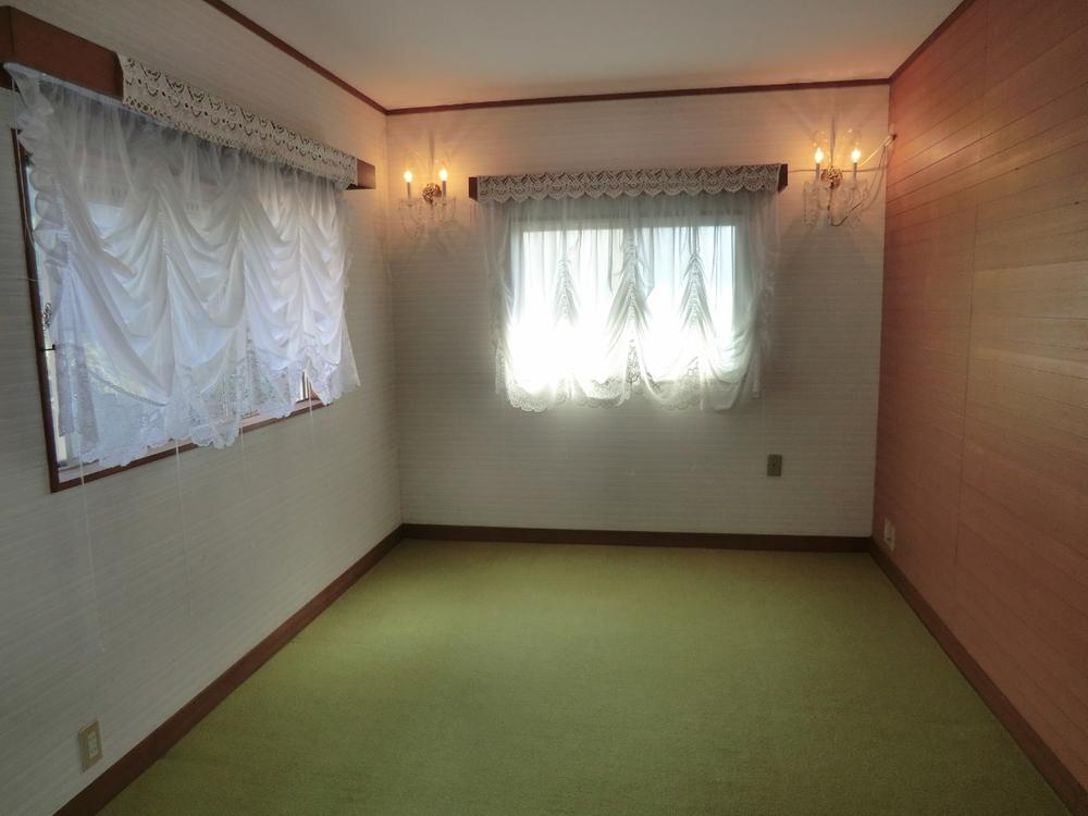 Non-living room. First floor Western-style photo of