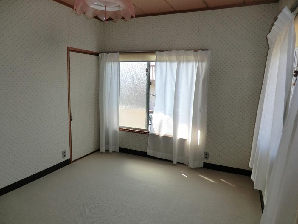 Non-living room. Second floor Western-style photo