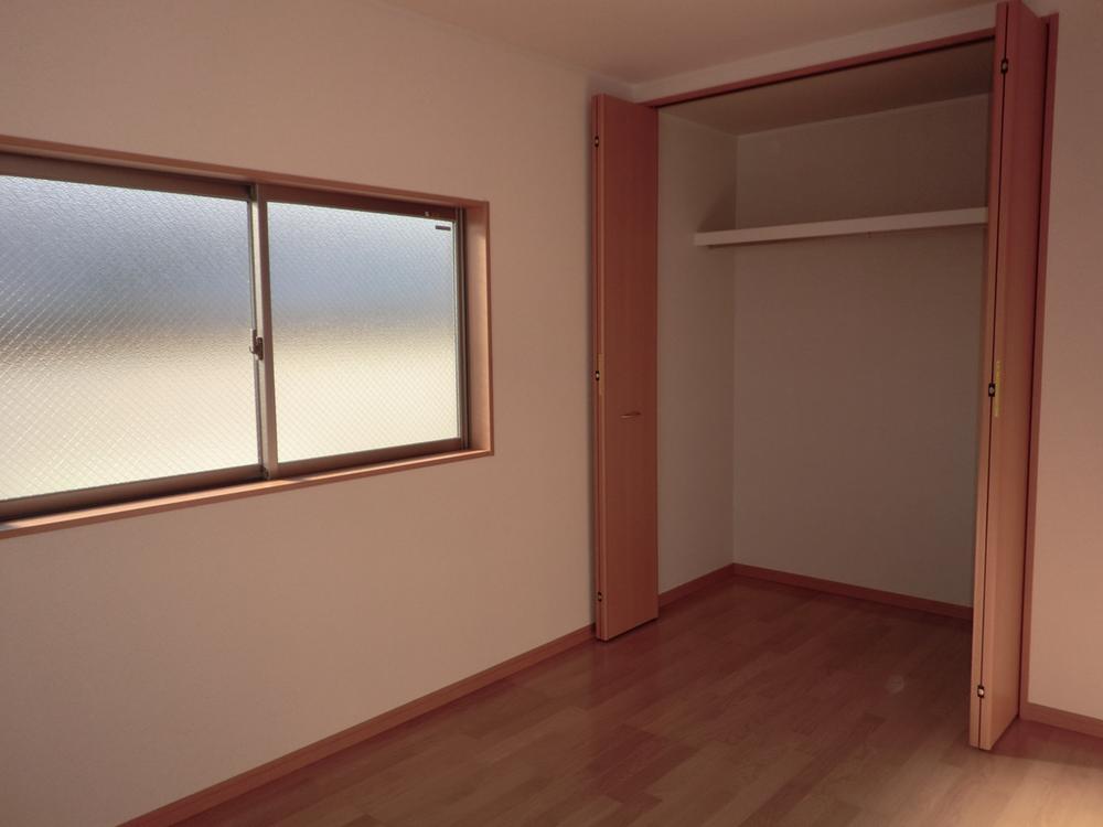 Same specifications photos (Other introspection). Same specifications photos (Western-style)