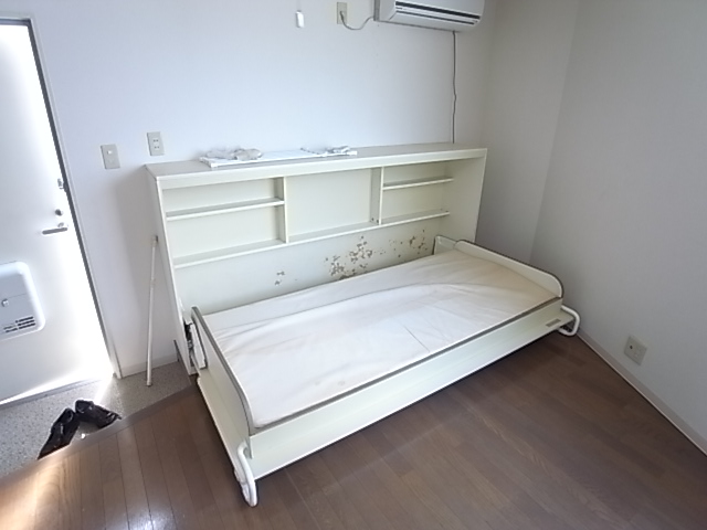 Other Equipment. With storage bed