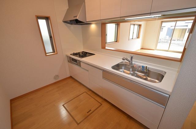 Same specifications photo (kitchen). Example of construction of the kitchen