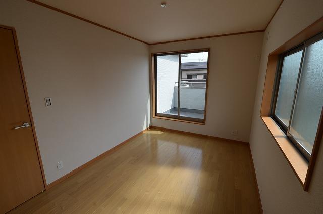 Same specifications photos (Other introspection). Western-style construction cases