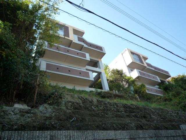 Bathroom. Local (September 2013) Shooting