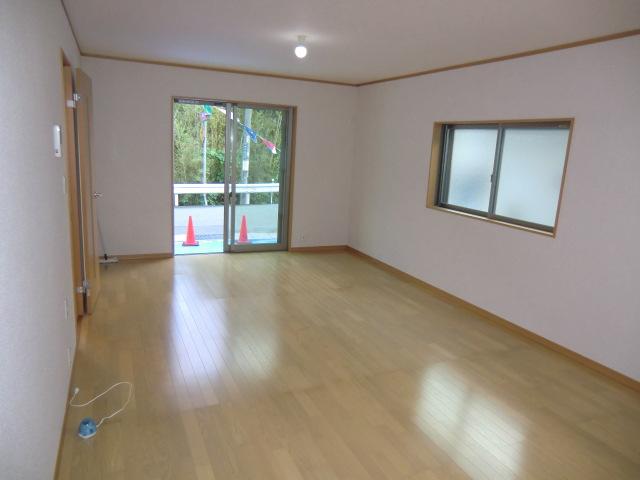 Living. Local photos (living) Unnecessary and easy care wax!