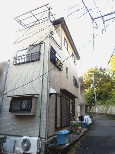 Local appearance photo. Local (11 May 2013) Shooting