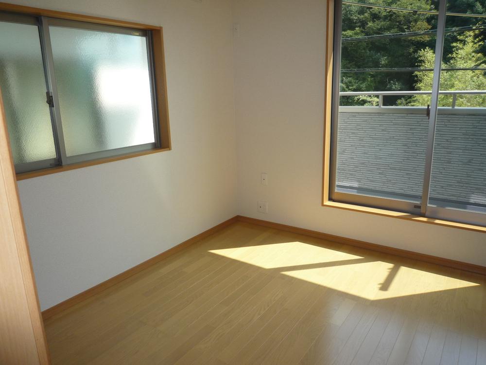 Non-living room. Local (September 2013) Shooting