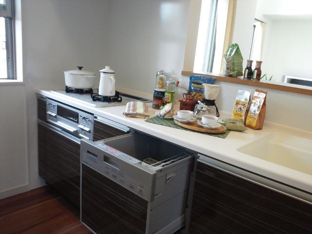 Other Equipment. Built-in dishwasher ・ Water purifier standard equipment