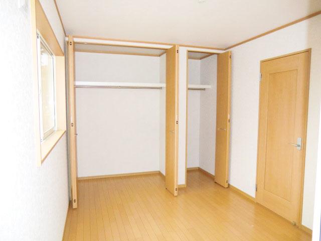 Same specifications photos (Other introspection). Same specifications photos (Western-style)