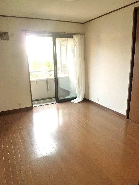 Non-living room. Of the second floor Western-style 3 room facing south