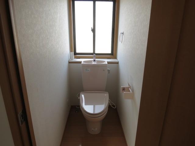 Toilet. The second floor toilet