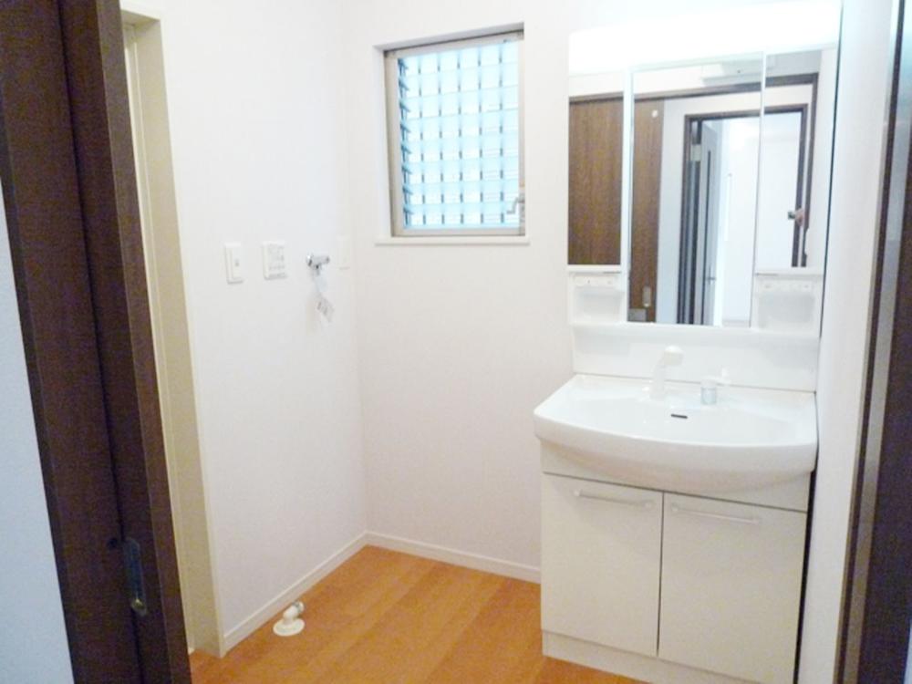 Other Equipment. Same specifications photos (washroom)