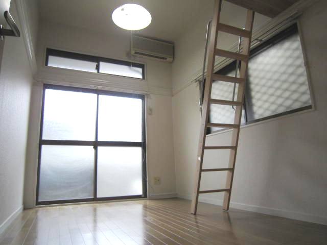 Living and room. It is with loft