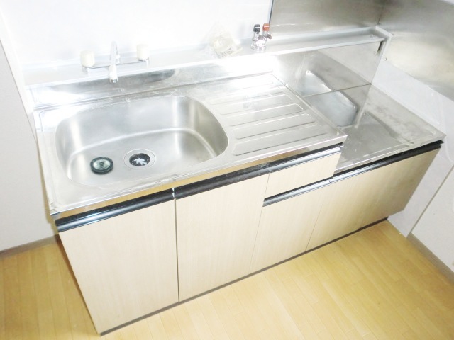 Kitchen. Gas stove installation Allowed