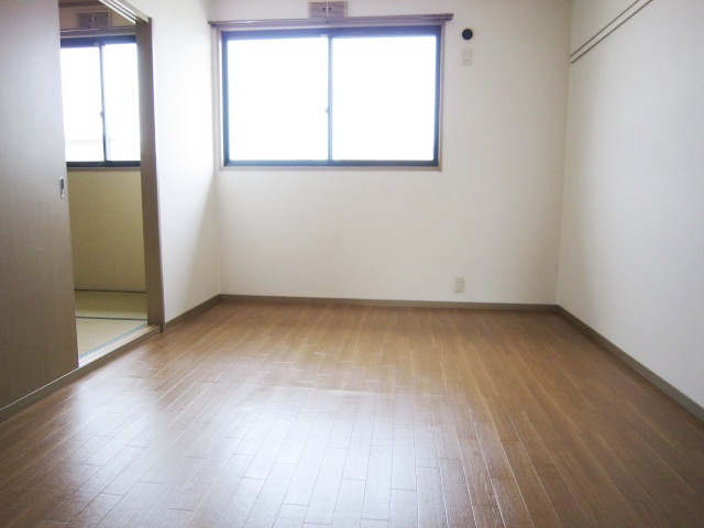 Other room space. 6 Pledge of Western-style