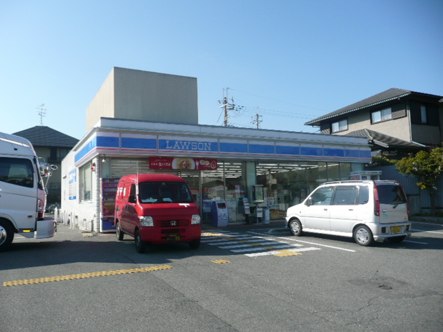 Convenience store. 498m until Lawson Kawanishi Seiwadainishi store (convenience store)