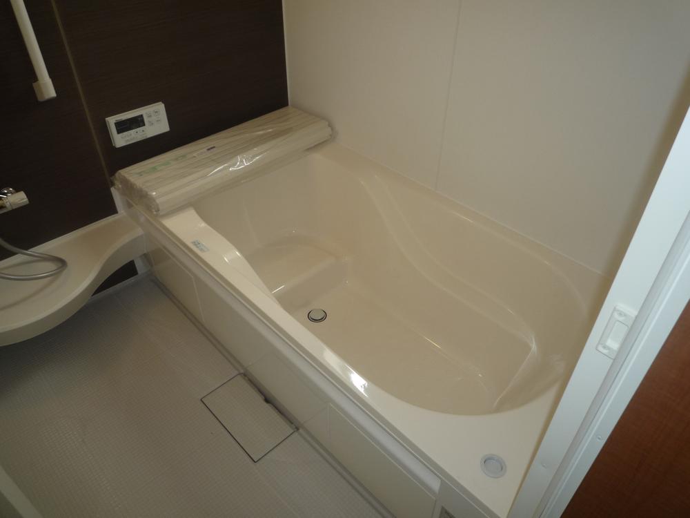 Same specifications photo (bathroom)