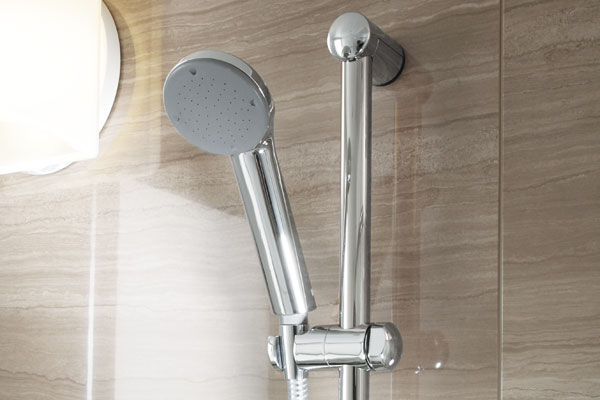Bathing-wash room.  [Sliding shower] Hand shower freely loading and unloading. A slide-expression that can be fixed to the height of your choice from adults to children (same specifications)