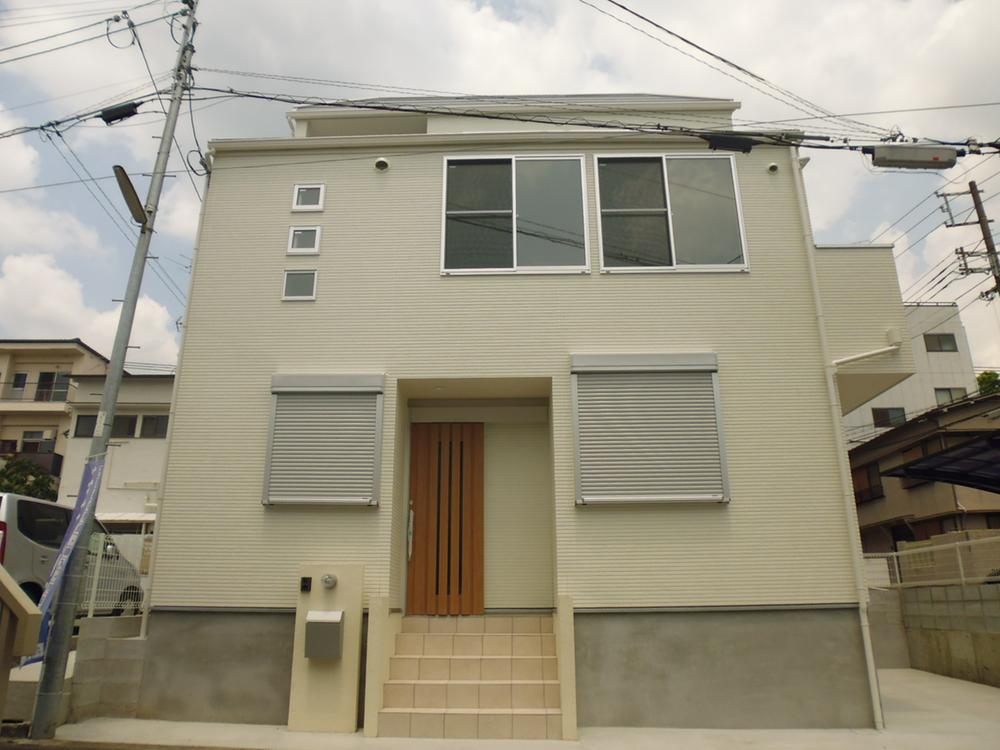 Other.  ■ Appearance Photo 2