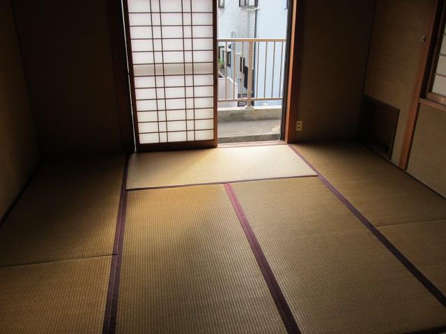 Non-living room. (December 2013) Shooting