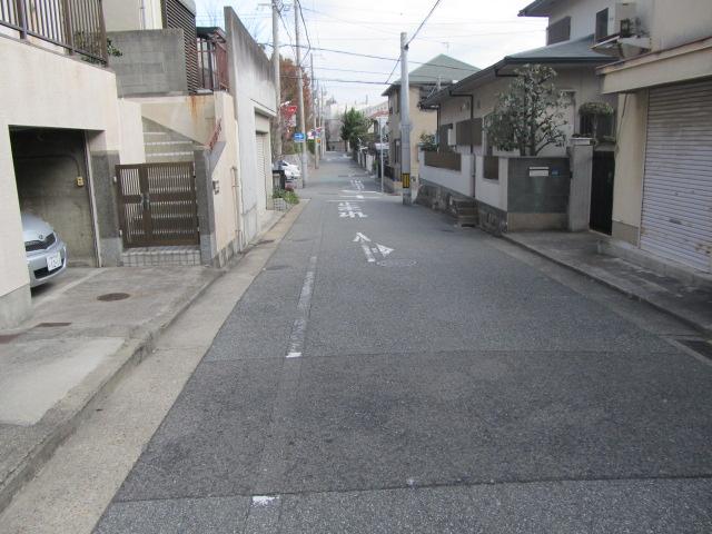 Local photos, including front road. (December 2013) Shooting