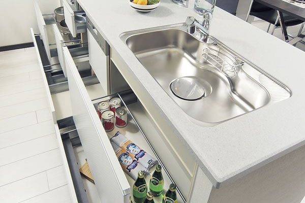 Kitchen.  [All slide storage] Stored items are out easily all slide cabinet. It is gently closing soft closing with function (except for the spice rack) (same specifications)
